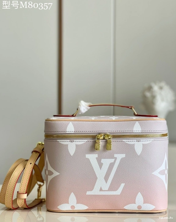 TOILETRY LOUIS VUITTON BAG 1231